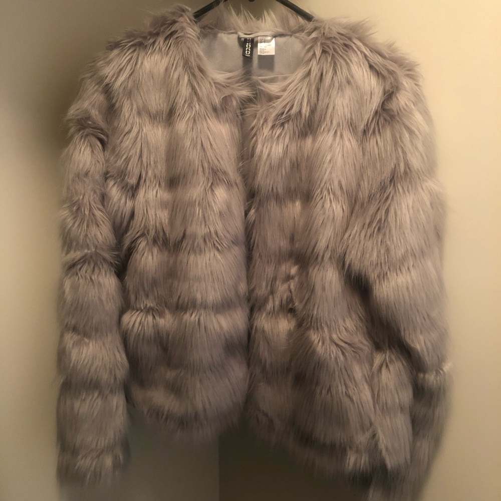 Brand New Grey Furry H&M Jacket - Picture 2 of 4